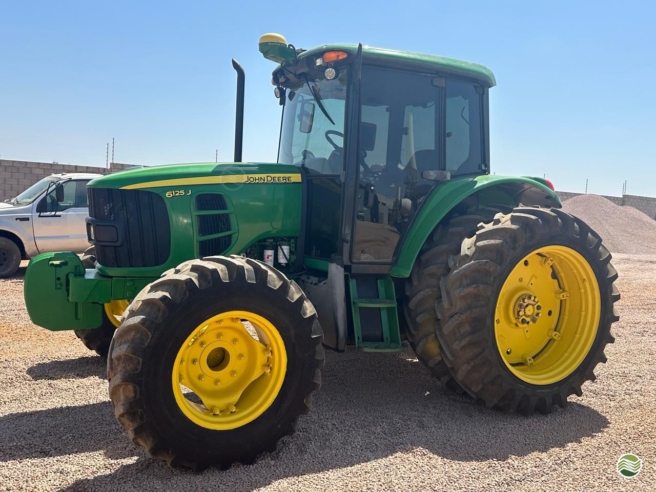 TRATOR JOHN DEERE JOHN DEERE 6125J Tração 4x4 GPS Máquinas CAMPO VERDE MATO GROSSO MT